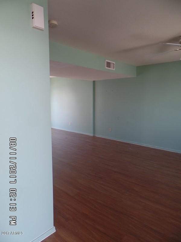 2552 West Kathleen Road Phoenix, AZ 85023 - Photo 7 of 40 016