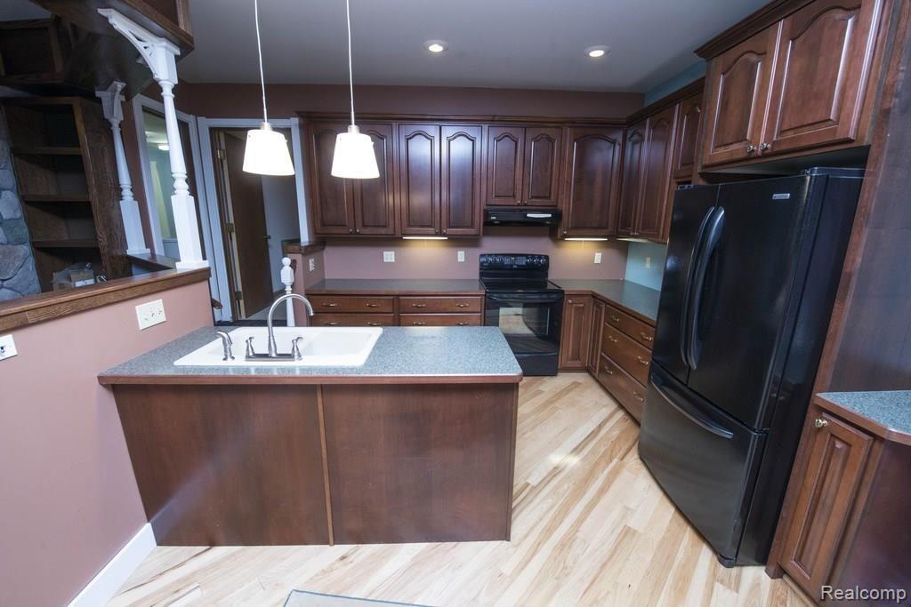 7177 North Jefferson Road Rhodes, MI 48652 - Photo 8 of 51