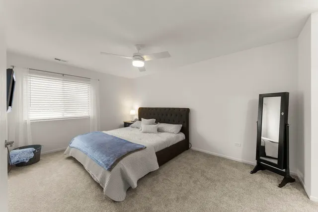 $295,000 | 125 Manchester Court, Unit 125, Schaumburg, IL 60193