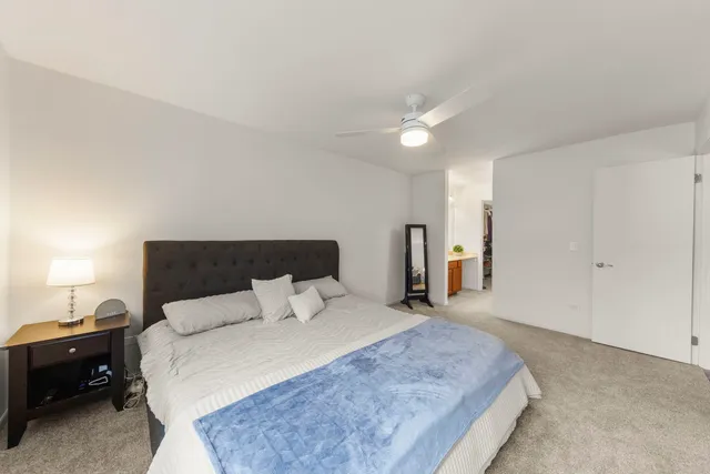 $295,000 | 125 Manchester Court, Unit 125, Schaumburg, IL 60193