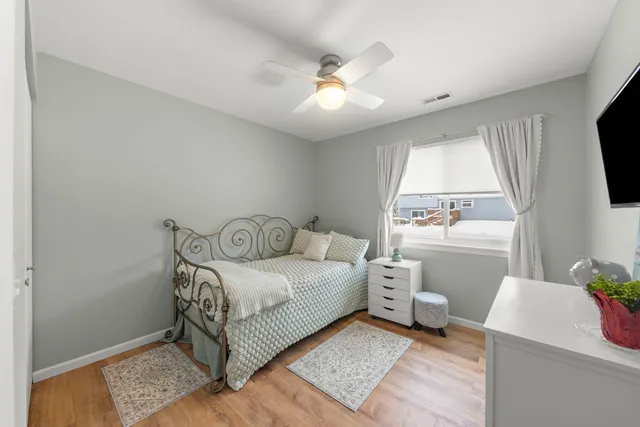 $295,000 | 125 Manchester Court, Unit 125, Schaumburg, IL 60193