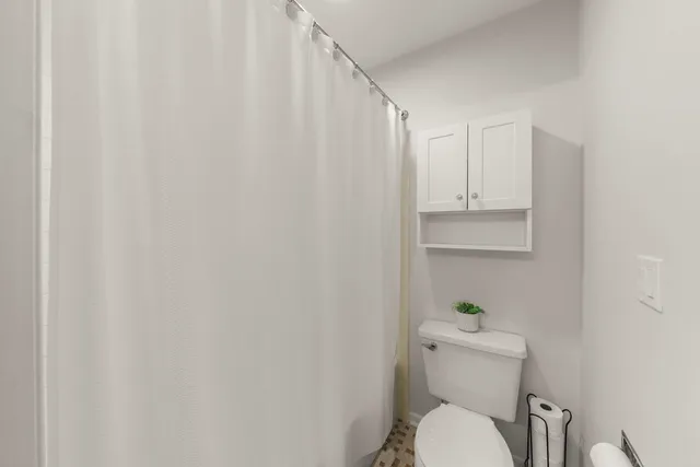 $295,000 | 125 Manchester Court, Unit 125, Schaumburg, IL 60193