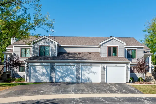 $295,000 | 125 Manchester Court, Unit 125, Schaumburg, IL 60193