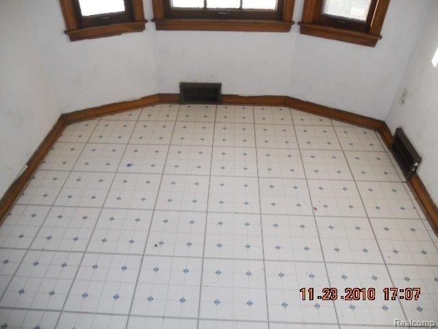 15766 Evergreen Road Detroit, MI 48223 - Photo 4 of 7 DSCN1128