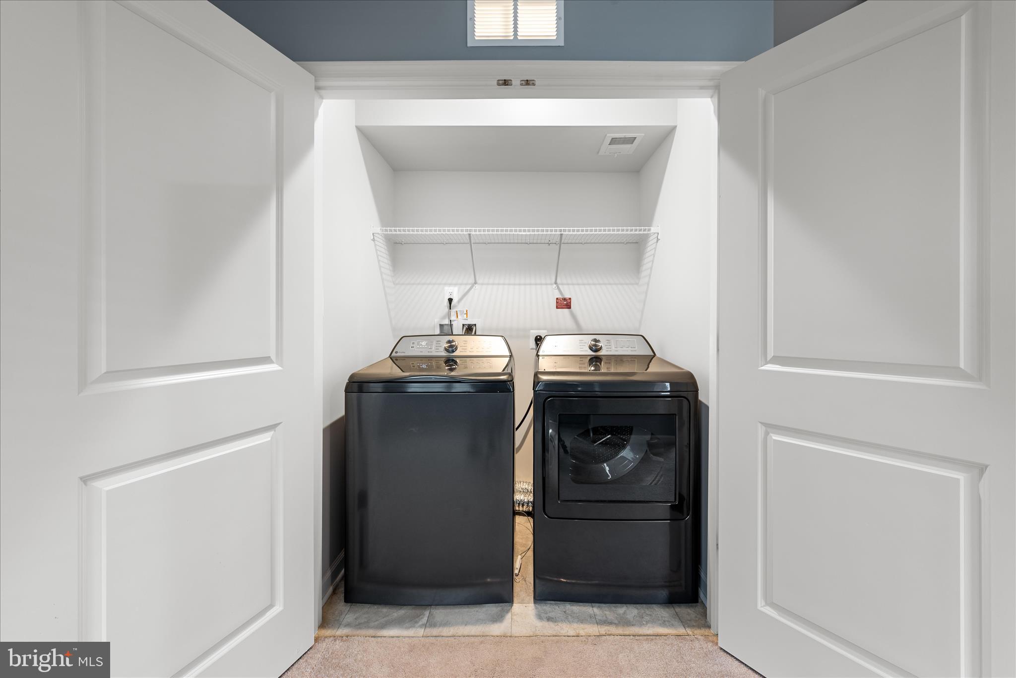 504 National Street Ranson, WV 25438 - Photo 29 of 33 a utility room with washer and dryer