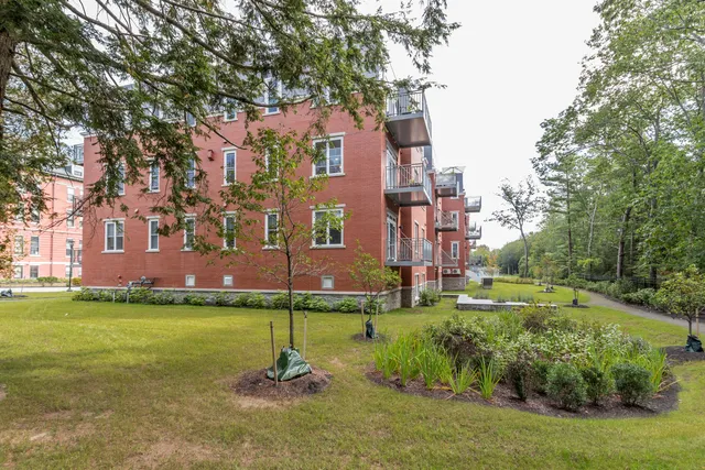 $1,028,522 | 75 McAuley Way, Unit 402, Portland, ME 04103