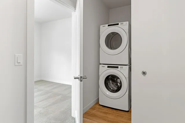 $1,581 | 5945 6th Avenue, Unit 203, Kenosha, WI 53140