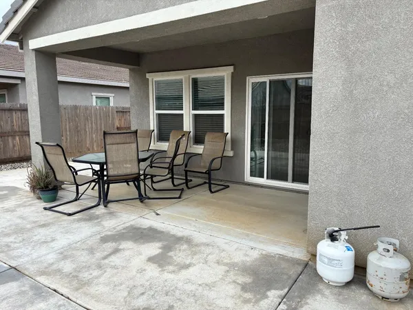 $549,500 | 1104 Elm Ter Way, Wheatland, CA 95692
