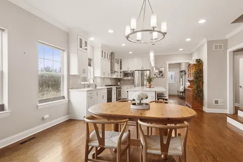 $850,000 | 1465 Somerset Place, Barrington, IL 60010