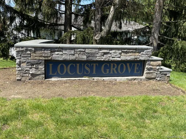 $1,850 | 7 Ivy Court, Unit B, Fishkill, NY 12524
