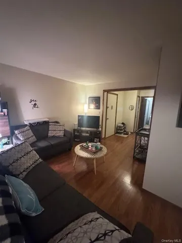 $1,850 | 7 Ivy Court, Unit B, Fishkill, NY 12524