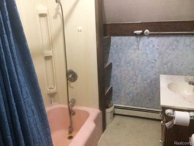 100 North Doran Road Imlay City, MI 48444 - Photo 24 of 46 upper bath 2.JPG