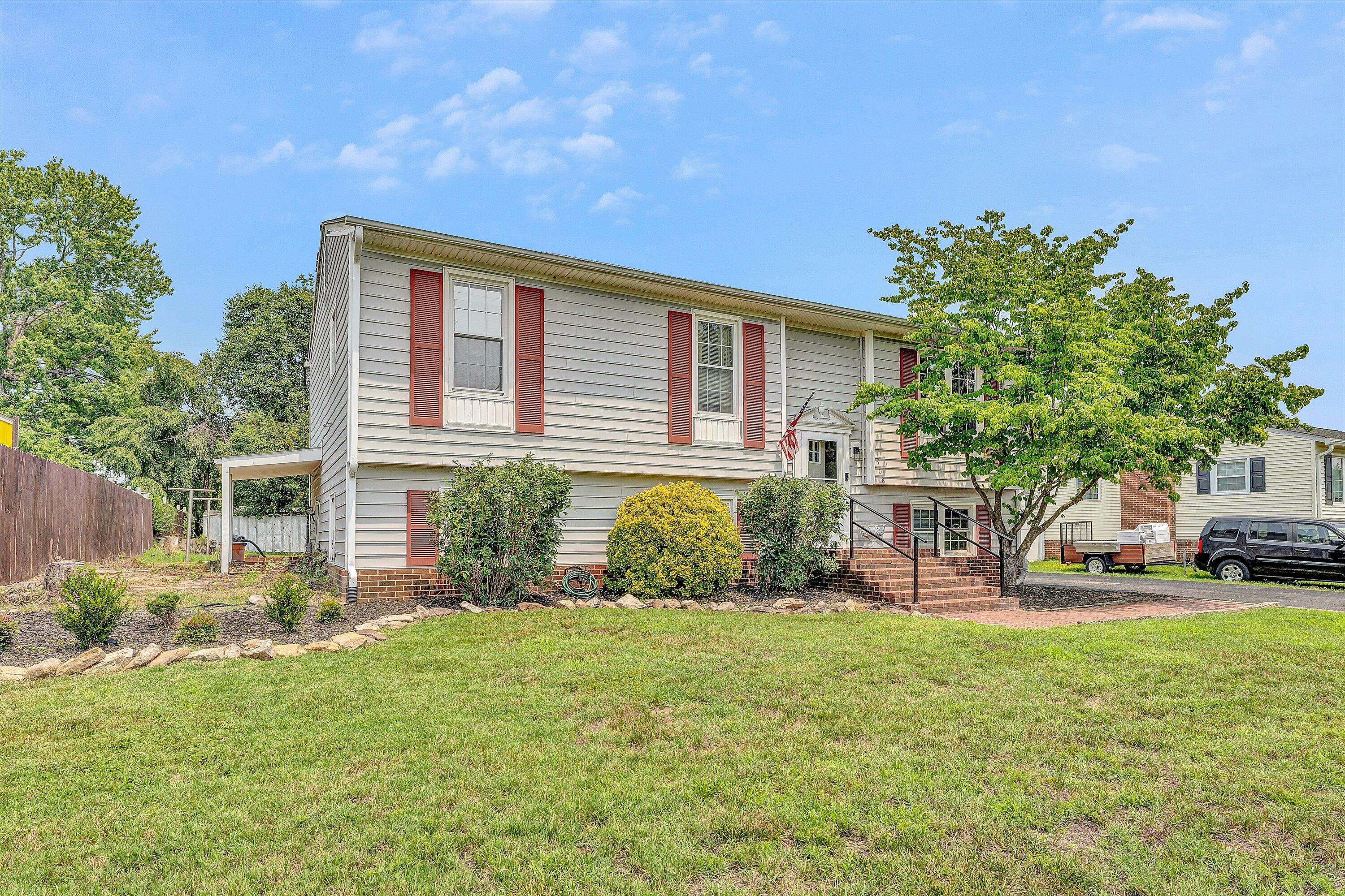 508 Santee Road Roanoke, VA 24019 - Photo 1 of 32 primary