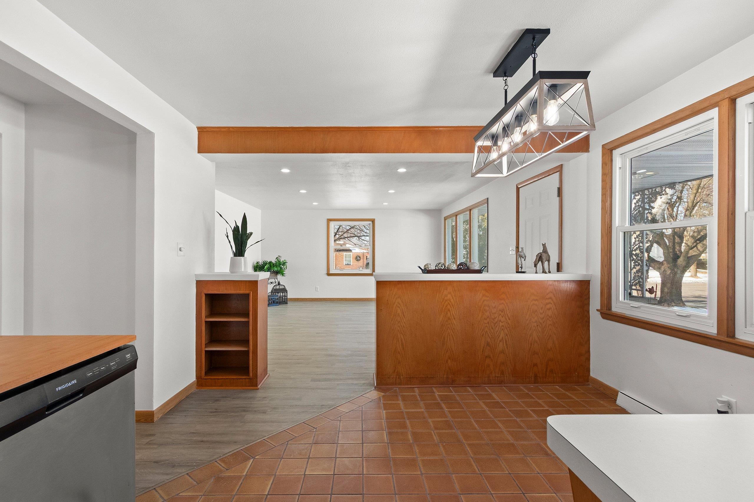 1235 West Frances Street Appleton, WI 54914 - Photo 5 of 43