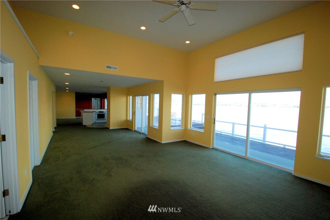 2830 South Lakeshore Road Chelan, WA 98816 - Photo 19 of 25 Gallery Image 19