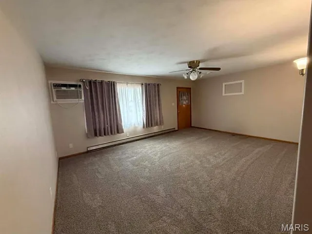 $166,400 | 511 West Third Street, St. Peter, IL 62880