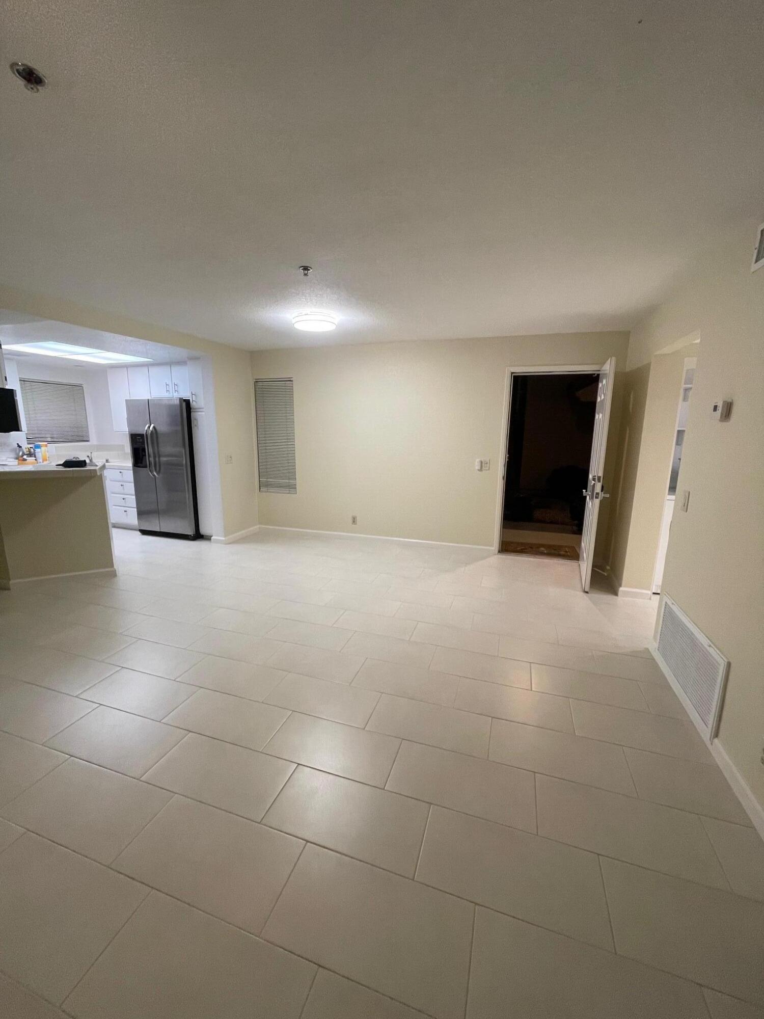 2700 Lawrence Crossley Road, Unit 4 Palm Springs, CA 92264 - Photo 4 of 18 a big room with closet and a bathroom