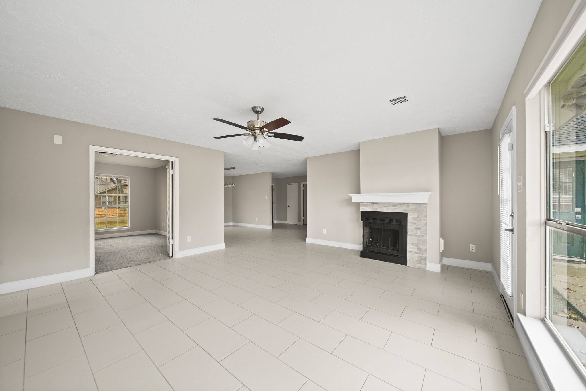 7010 Pembrough Lane Katy, TX 77494 - Photo 15 of 36