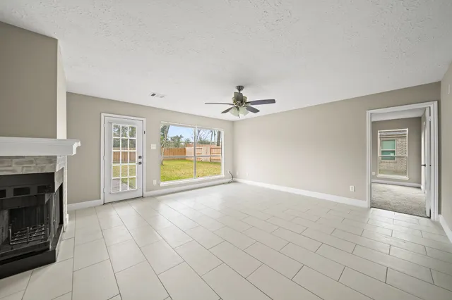 $2,400 | 7010 Pembrough Lane, Katy, TX 77494