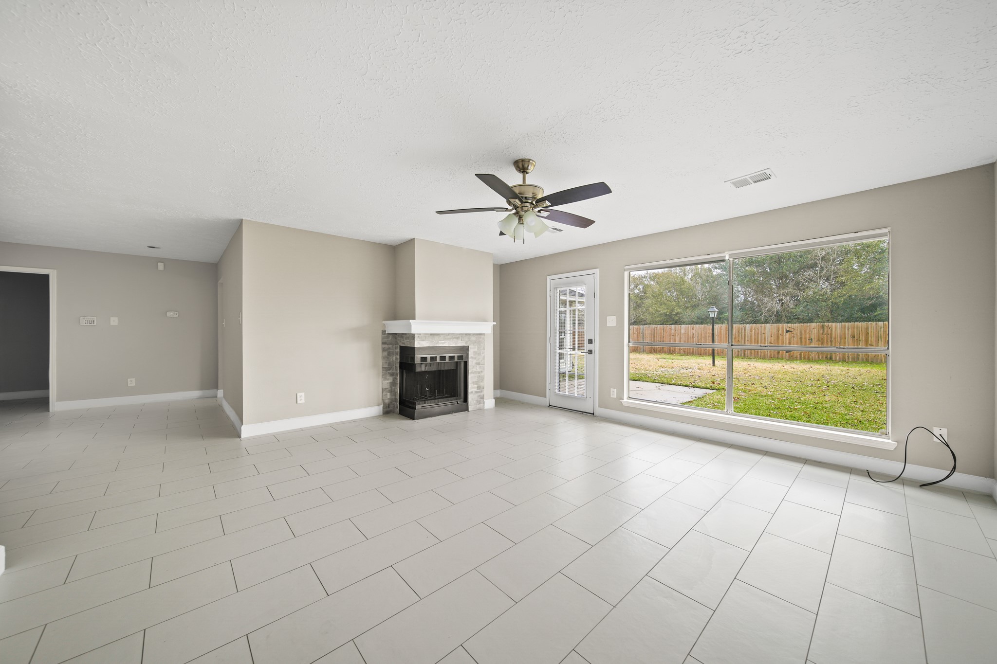 7010 Pembrough Lane Katy, TX 77494 - Photo 18 of 36