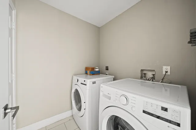 $2,400 | 7010 Pembrough Lane, Katy, TX 77494