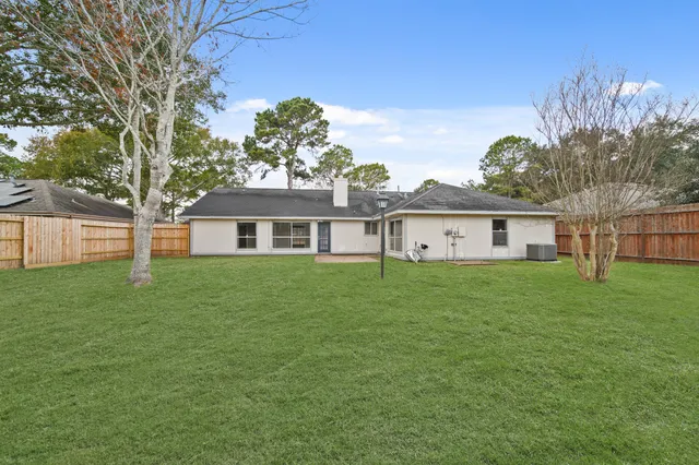 $2,400 | 7010 Pembrough Lane, Katy, TX 77494