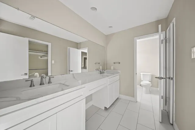 $2,400 | 7010 Pembrough Lane, Katy, TX 77494