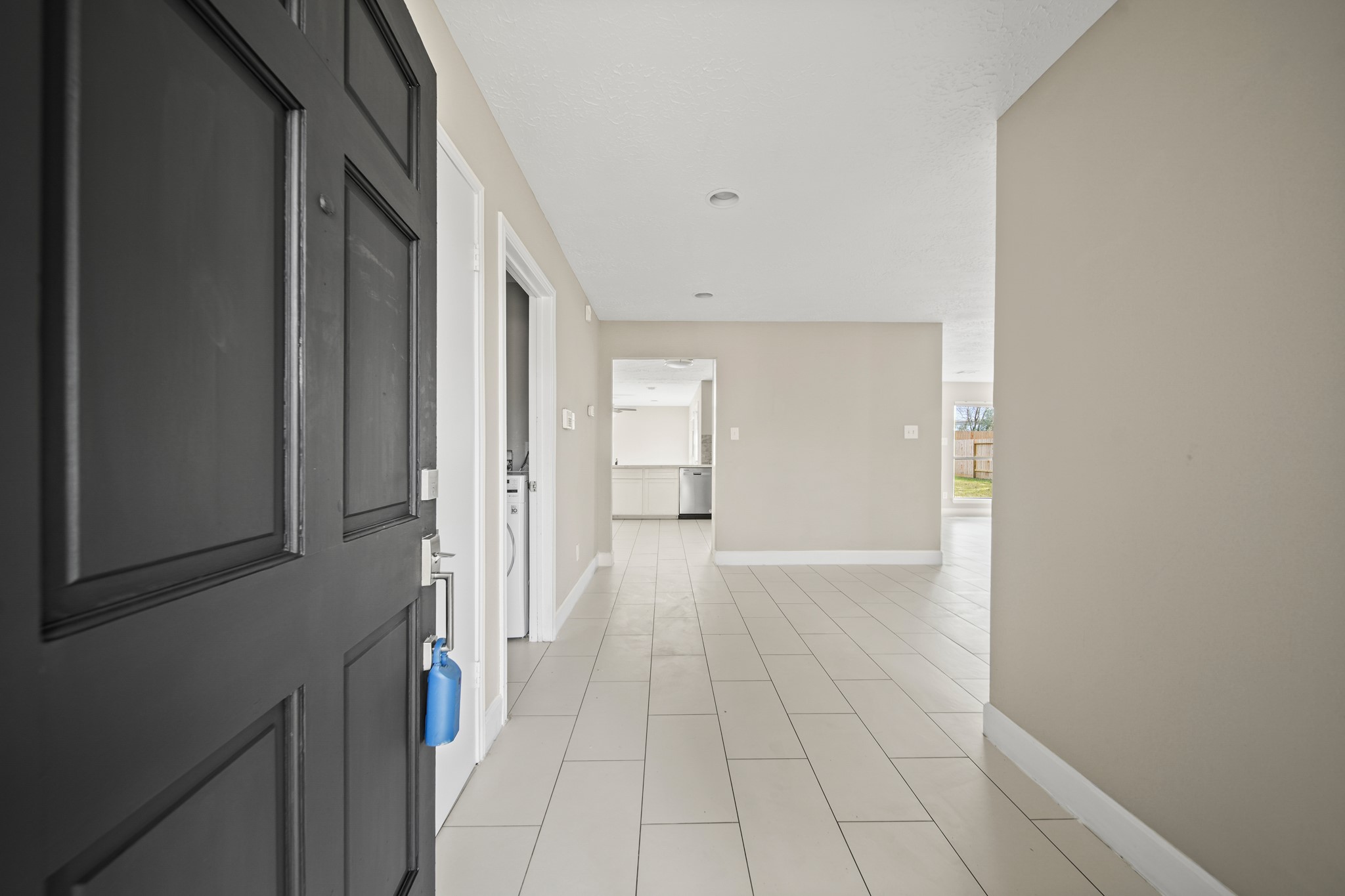 7010 Pembrough Lane Katy, TX 77494 - Photo 8 of 36