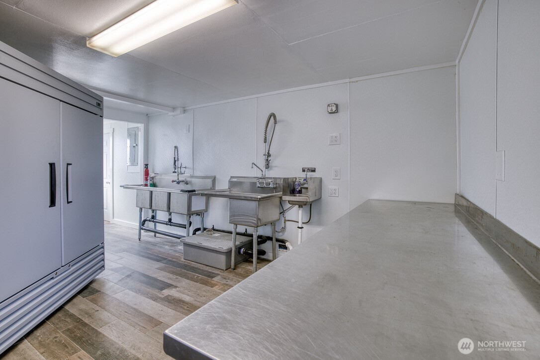 40 Main Street Pacific Beach, WA 98571 - Photo 22 of 40 a living room with furniture