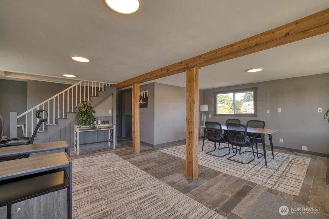40 Main Street Pacific Beach, WA 98571 - Photo 26 of 40 a view of a livingroom with furniture and an entryway