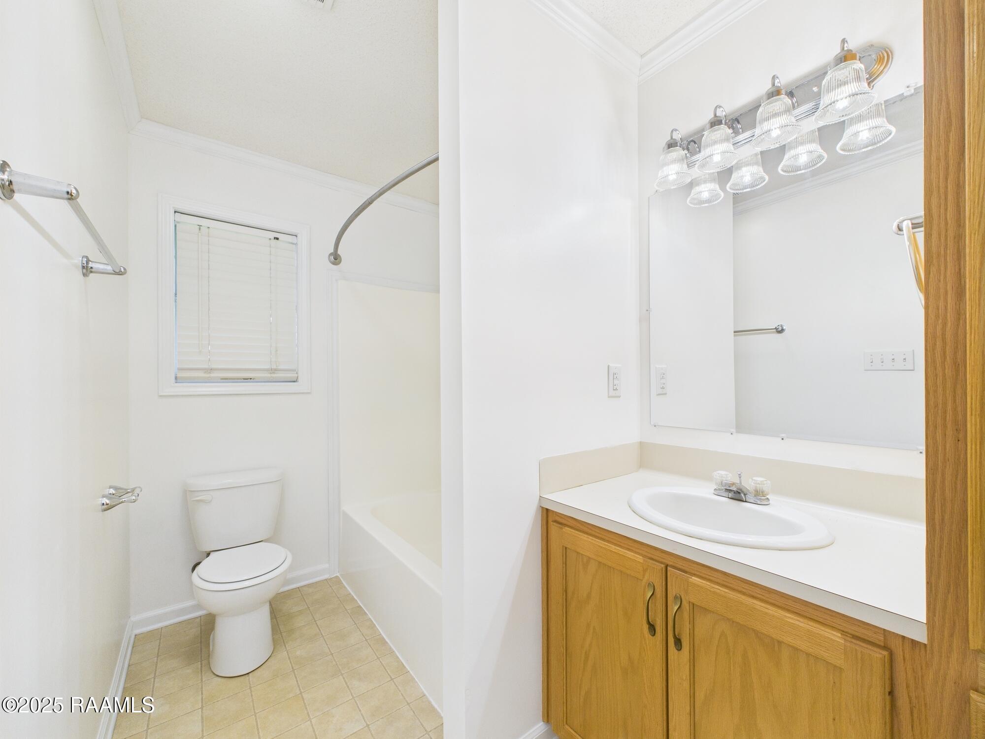 129 Petitjean Road Duson, LA 70529 - Photo 17 of 25 Hallway Bath