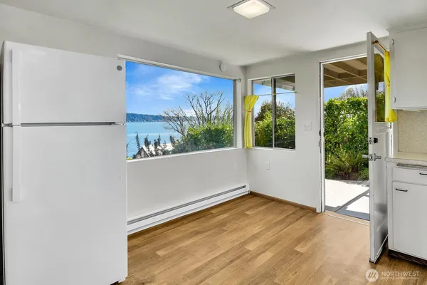 $1,099,950 | 10742 Lakeside Avenue Northeast, Seattle, WA 98125