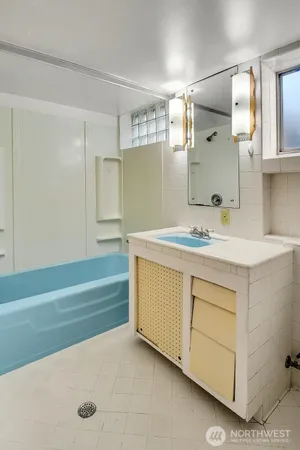 $1,099,950 | 10742 Lakeside Avenue Northeast, Seattle, WA 98125