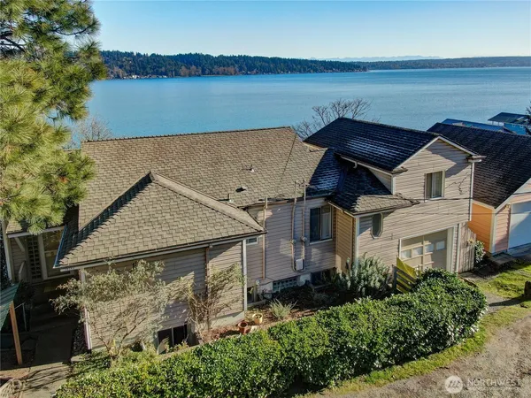 $1,099,950 | 10742 Lakeside Avenue Northeast, Seattle, WA 98125