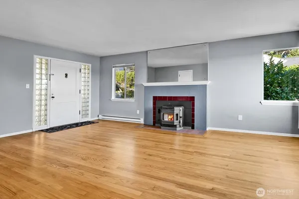 $1,099,950 | 10742 Lakeside Avenue Northeast, Seattle, WA 98125