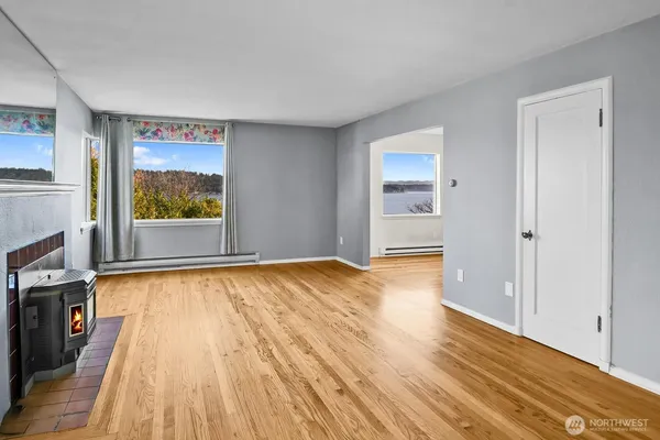 $1,099,950 | 10742 Lakeside Avenue Northeast, Seattle, WA 98125