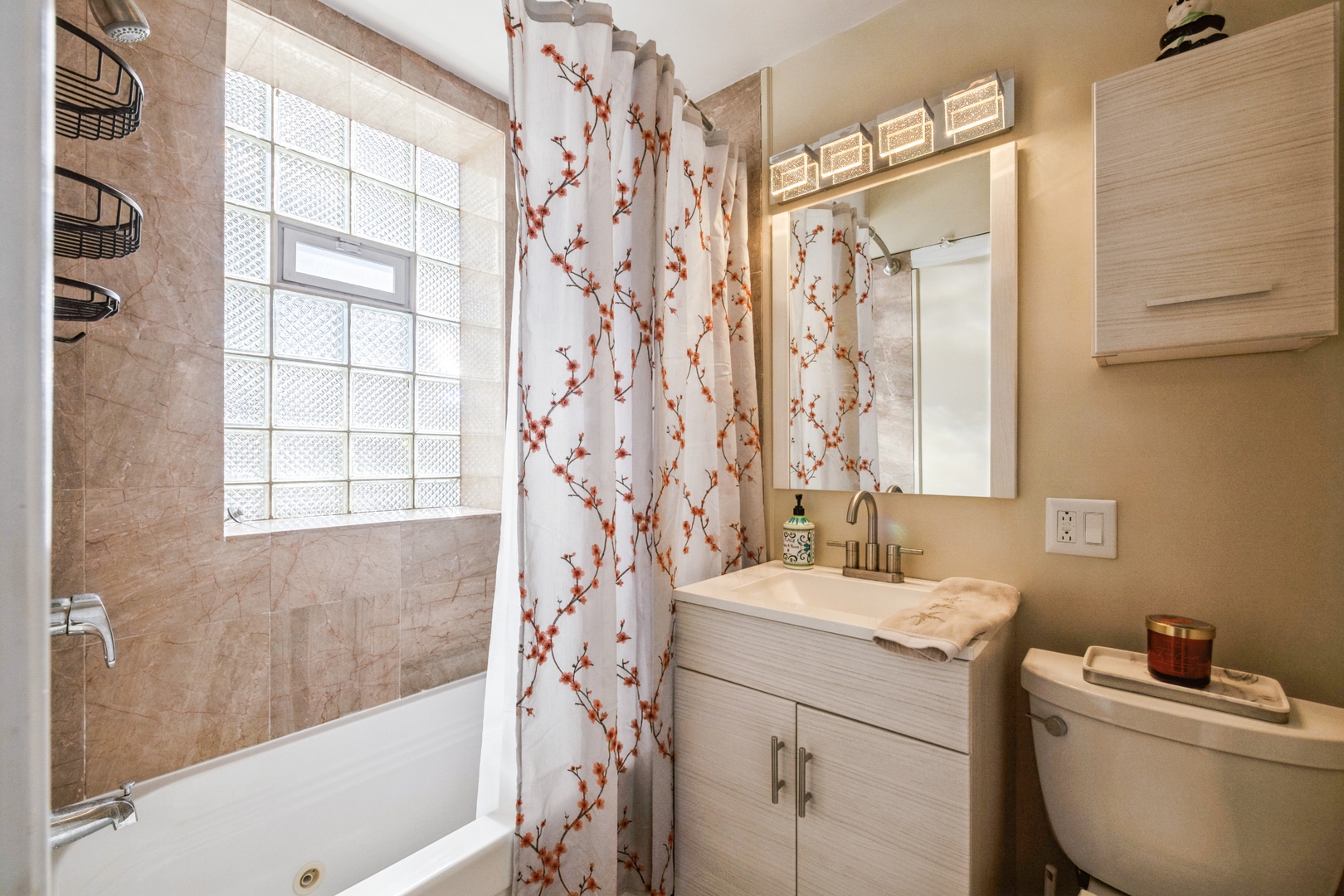 2711 West Belden Avenue, Unit 1 Chicago, IL 60647 - Photo 6 of 12