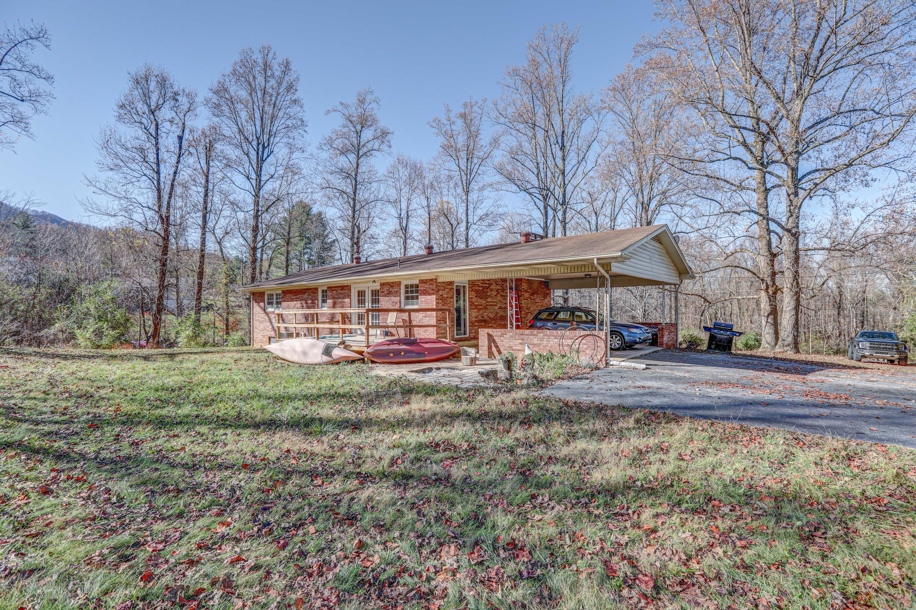 145 Jade Road Elizabethton, TN 37643 - Photo 5 of 45 B42A7429_30_31_32_33