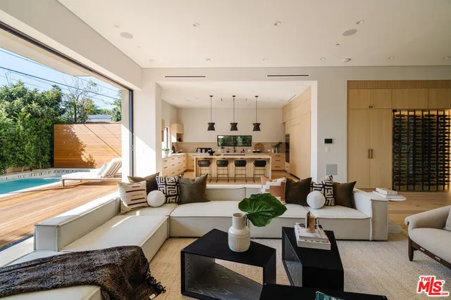 $4,250,000 | 819 North Ogden Drive, Los Angeles, CA 90046