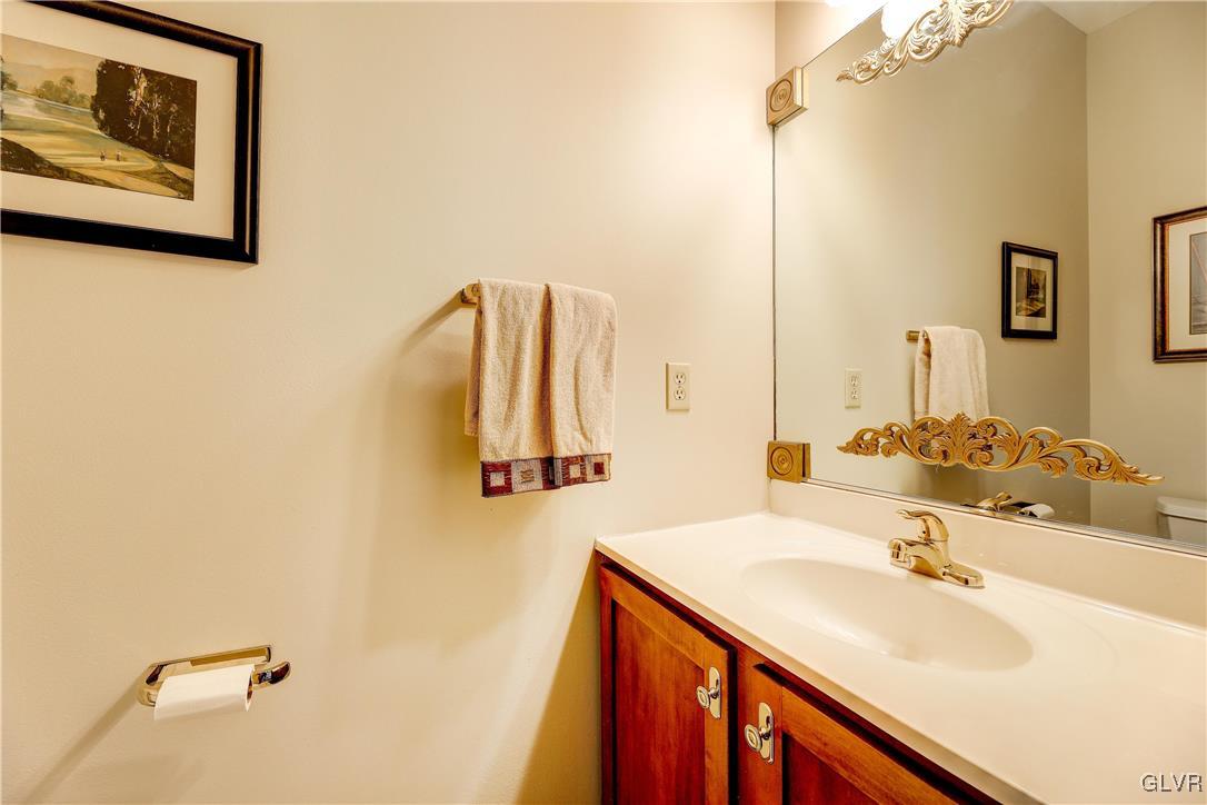 386 Hartman Road Bethlehem, PA 18020 - Photo 11 of 31 Gallery Image 11
