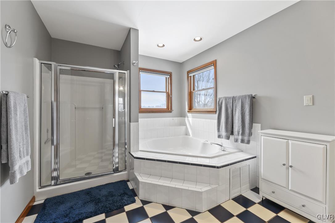386 Hartman Road Bethlehem, PA 18020 - Photo 14 of 31 Gallery Image 14