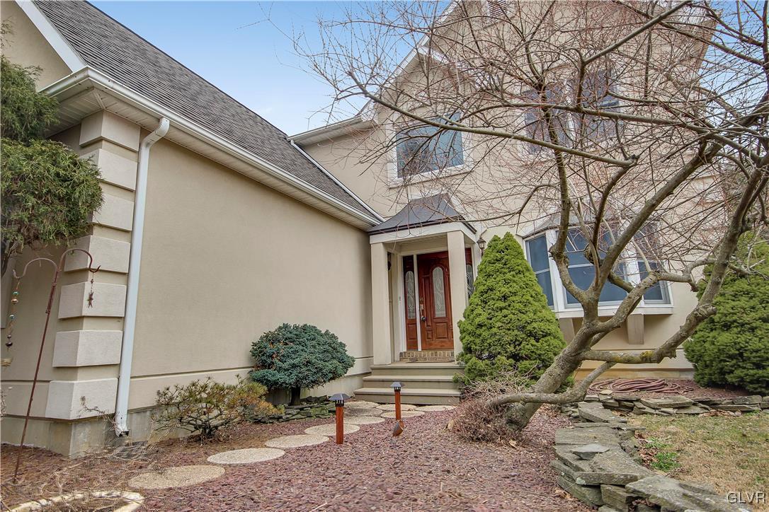 386 Hartman Road Bethlehem, PA 18020 - Photo 2 of 31 Gallery Image 2