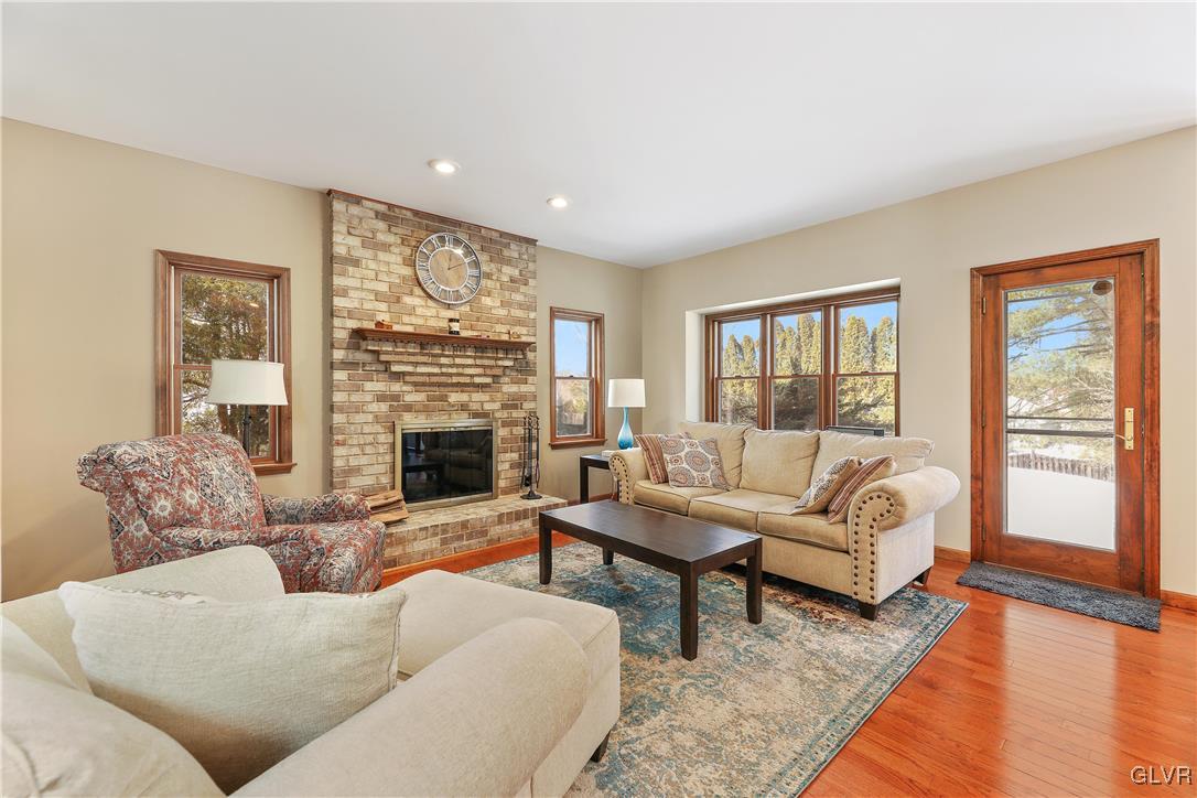 386 Hartman Road Bethlehem, PA 18020 - Photo 8 of 31 Gallery Image 8