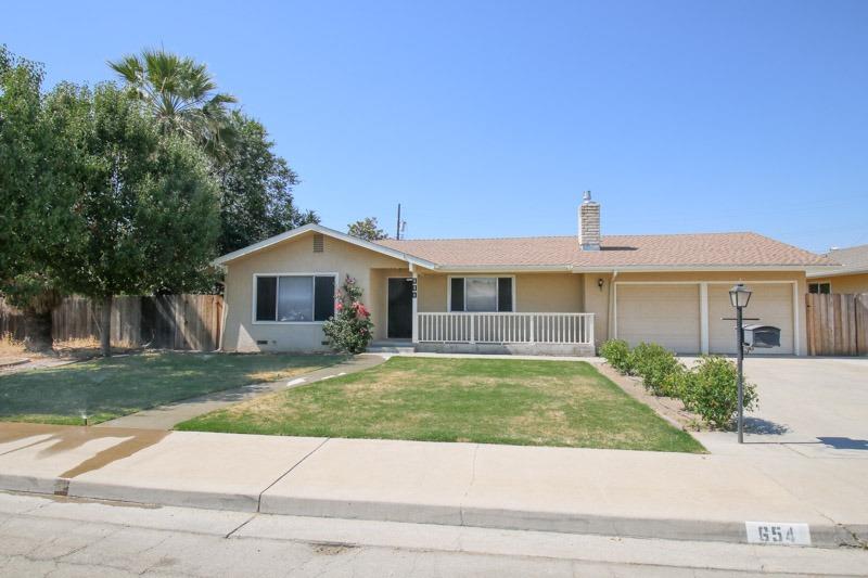 654 West Carpenter Avenue Reedley, CA 93654 - Photo 1 of 46