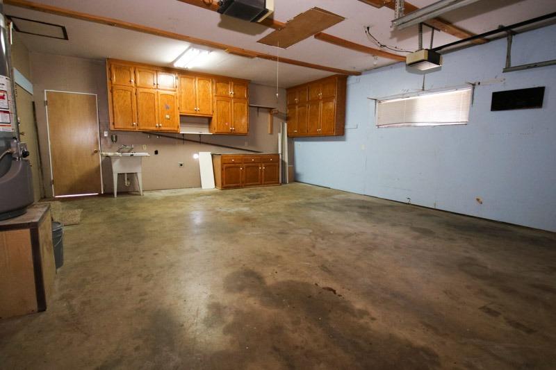 654 West Carpenter Avenue Reedley, CA 93654 - Photo 45 of 46