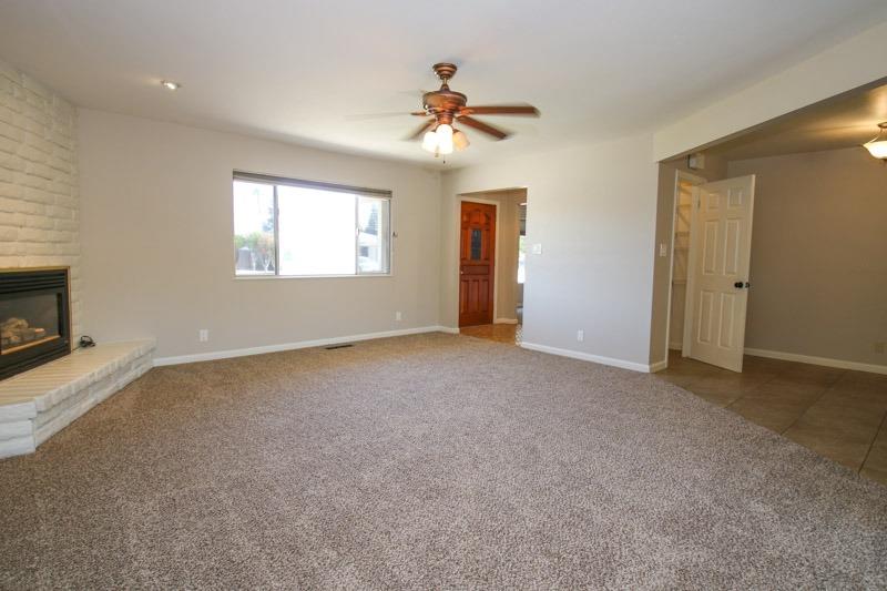 654 West Carpenter Avenue Reedley, CA 93654 - Photo 10 of 46