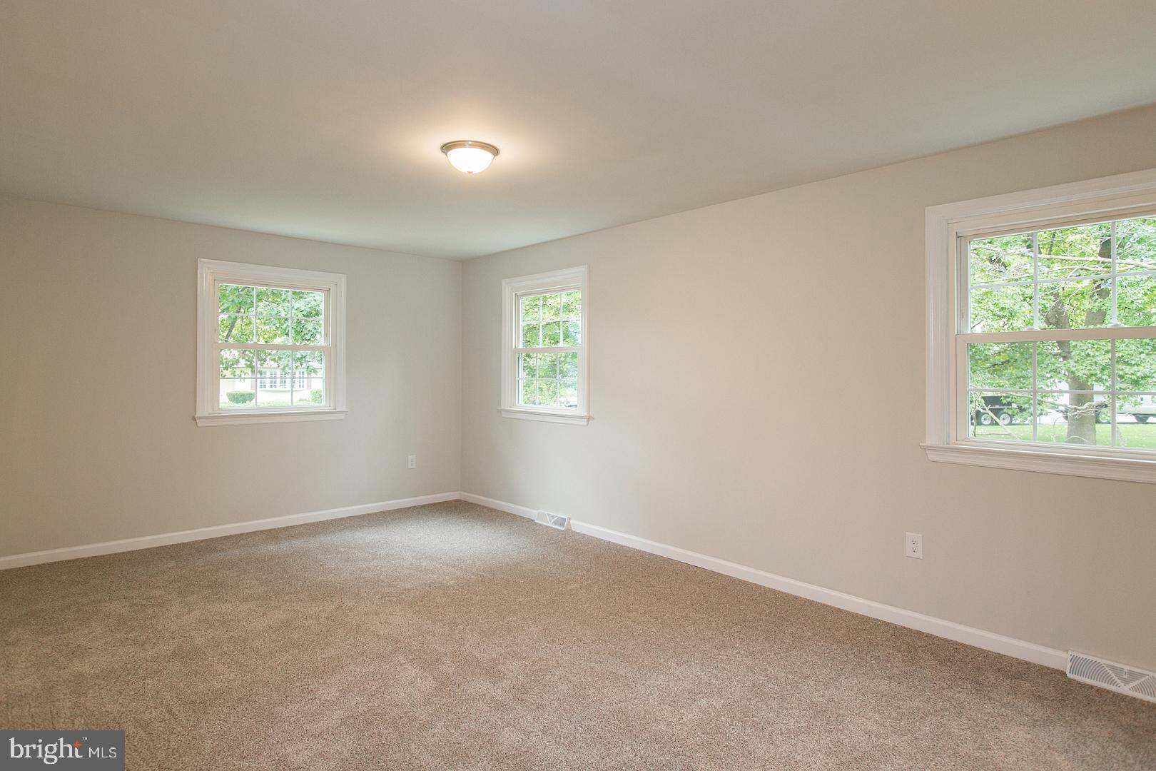 1028 Tracy Road Lancaster, PA 17601 - Photo 34 of 79