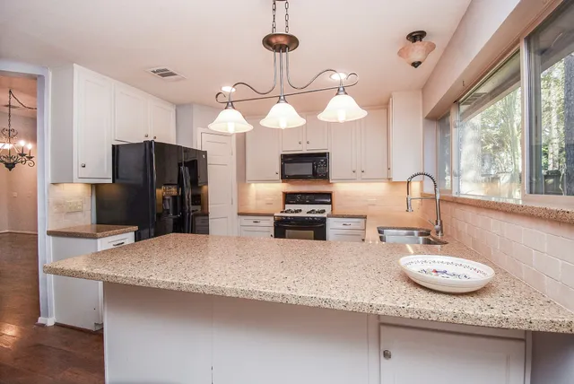 $2,400 | 9107 Wallingham Court, Spring, TX 77379