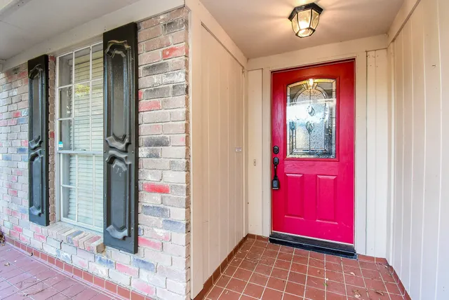 $2,400 | 9107 Wallingham Court, Spring, TX 77379