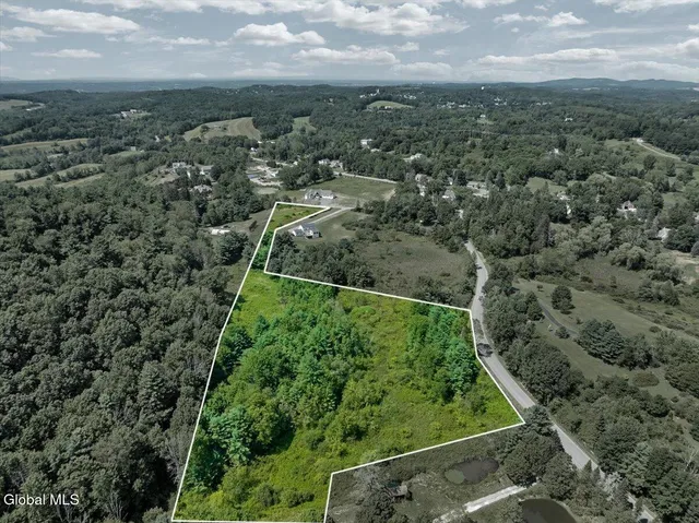 $125,000 | 37 Mammoth Spring Road, North Greenbush, NY 12198